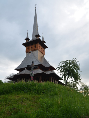 Foto Noua Biserica greco-catolica din Desesti (c) Lucian Petru Goja 